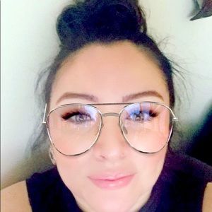 Meet your Posher, Rebecca